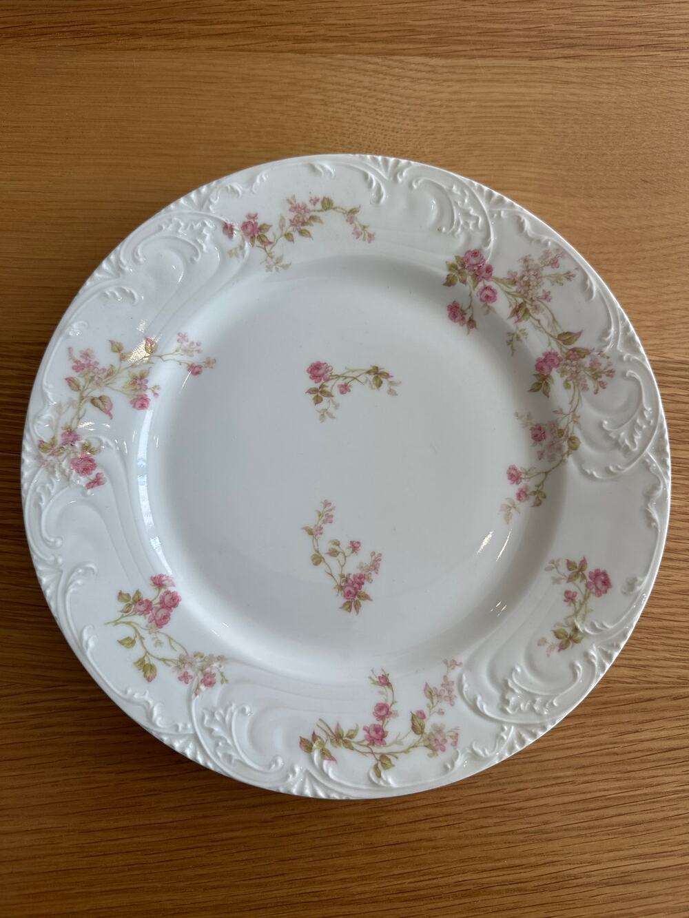 Haviland & Co Limoges France 9.75" Pink Rose Rosebud Embossed Edge Dinner Plate